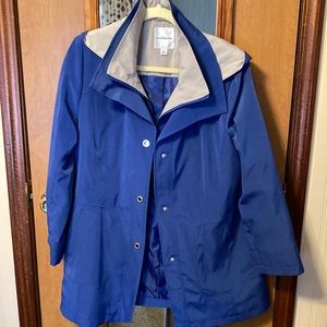 Croft and Barrow woman’s rain jacket size M
